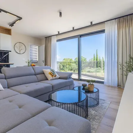Διαμέρισμα Luxury Olearis *